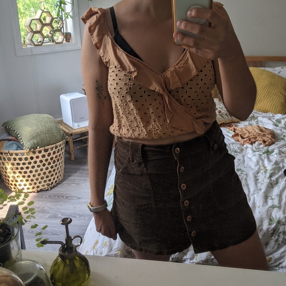 Free people eyelet tank top with ruffles M - Picture 7 of 8